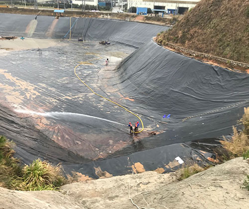 纳雍废水池清理